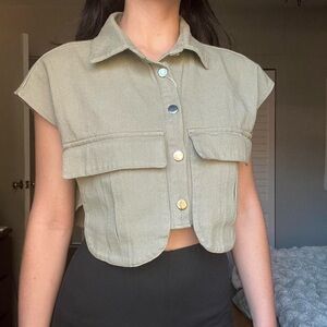 Stylish Green Cropped Button-Up Top